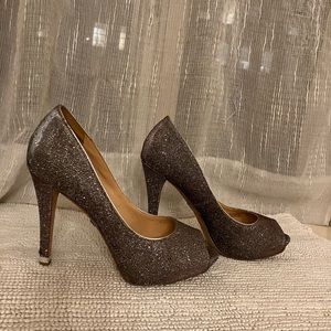 Badgley Mischka Glittering gold and silver pumps